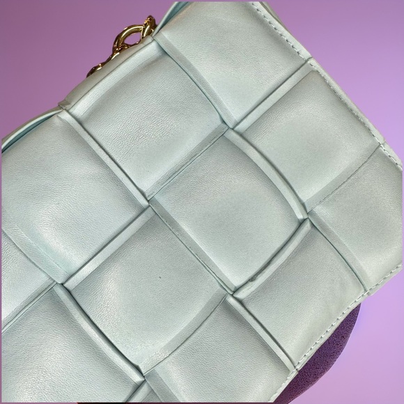 NEW Luxe Sky Blue Woven Vegan Leather Goldtone Chain Top Handle / Shoulder Bag - Picture 6 of 16